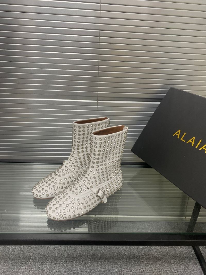 Alaia Boots